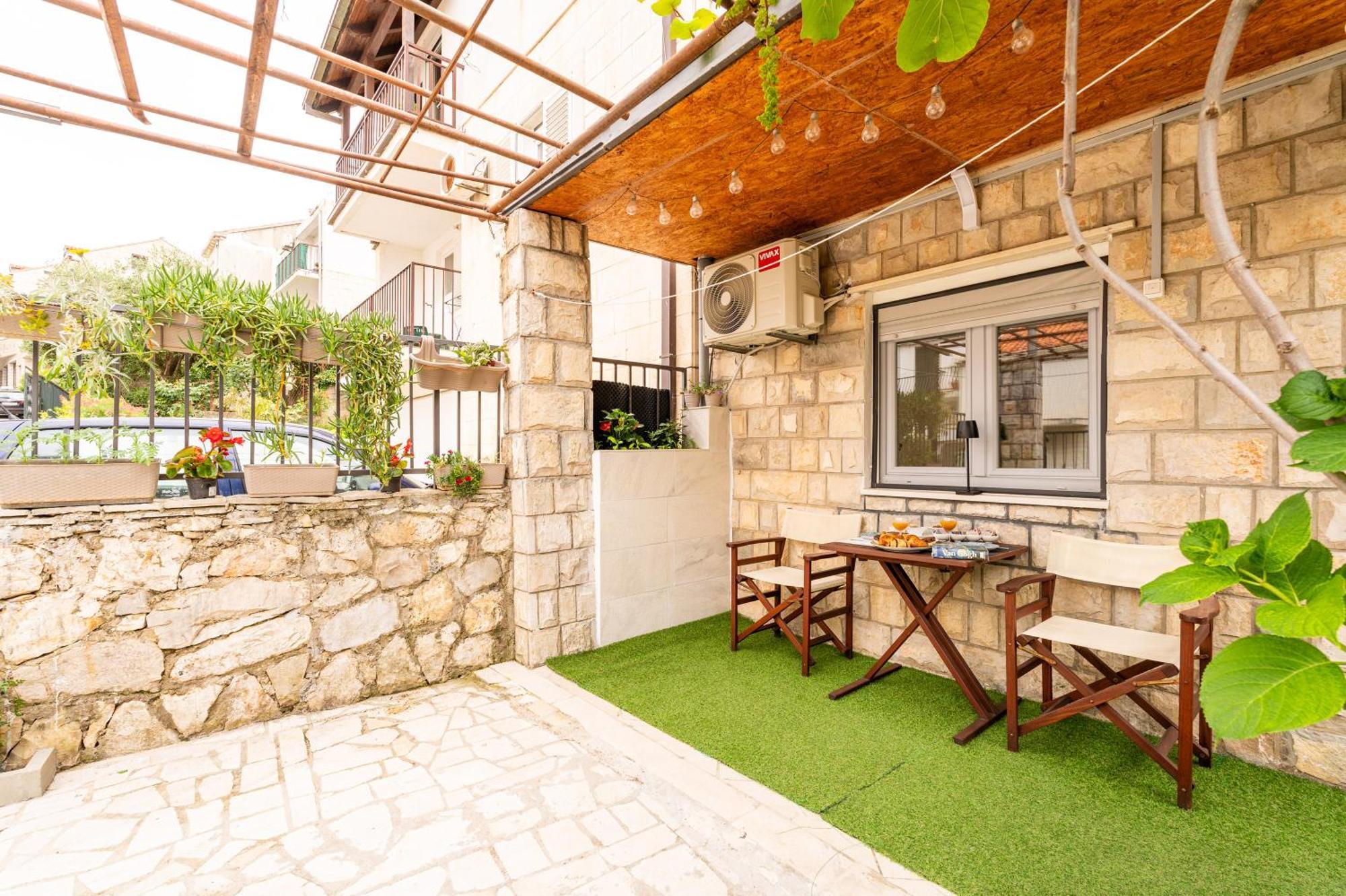 Lapad Sunshine Apartment ดูบรอฟนิก ภายนอก รูปภาพ